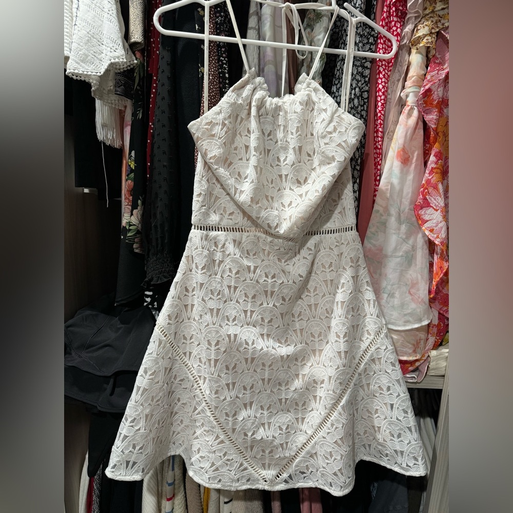 JOA lace dress